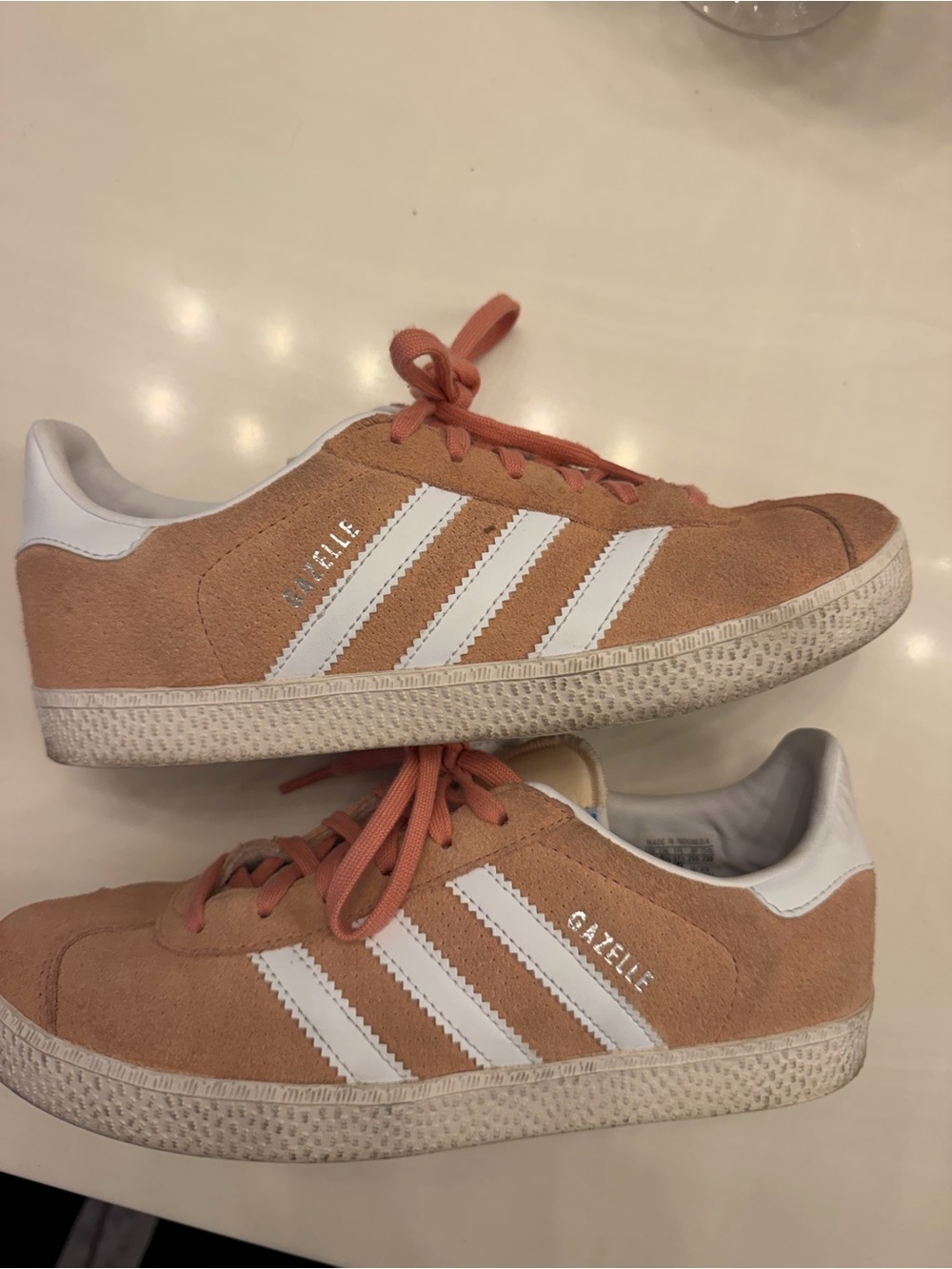 adidas Women’s Suede Sneakers in Peach and White with Coral Laces - Picture 3 of 3